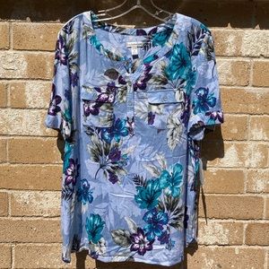 Pretty Croft and Barrow pullover blouse